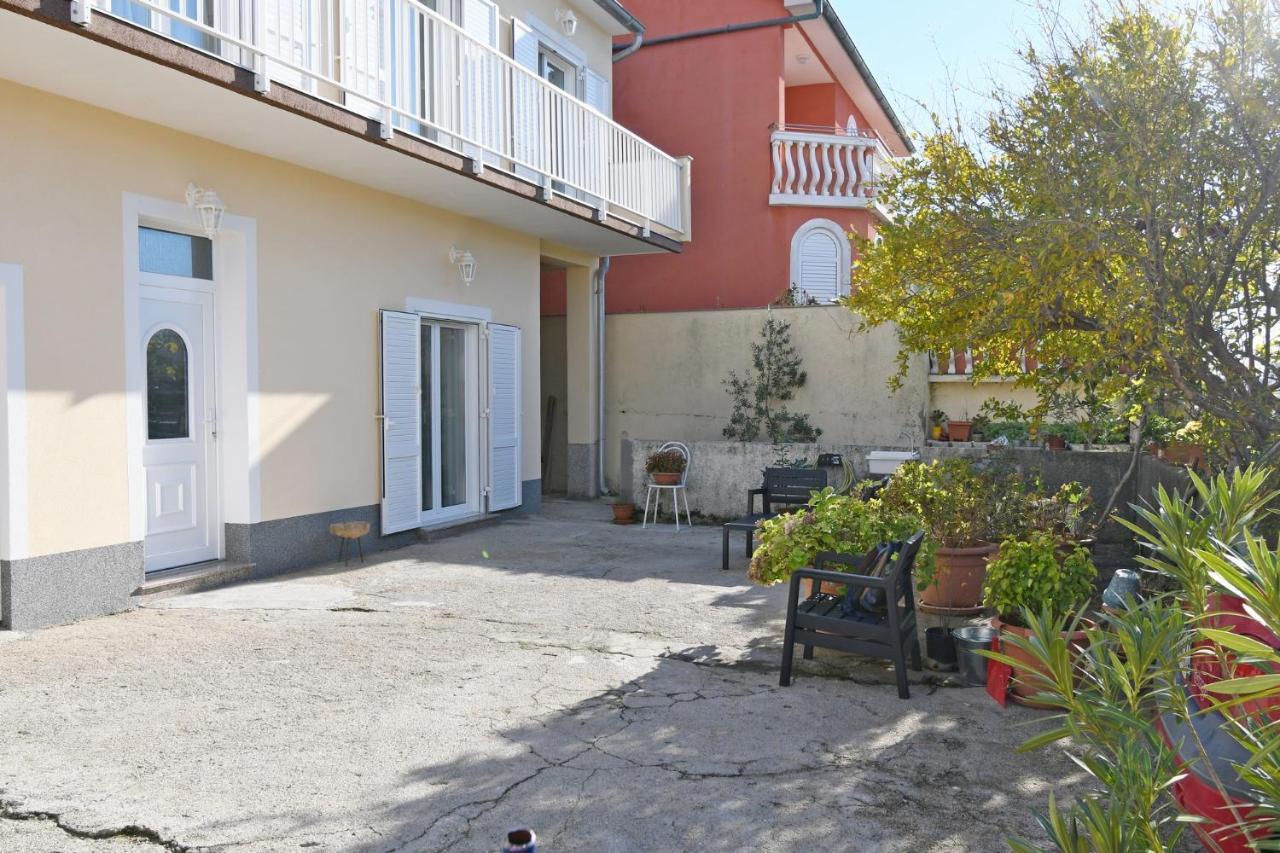 Apartment Frida Rab Banjol Ngoại thất bức ảnh
